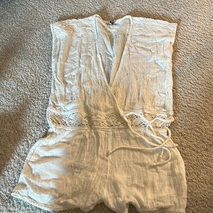 O’Neil 1 piece romper/beach cover up. NWT